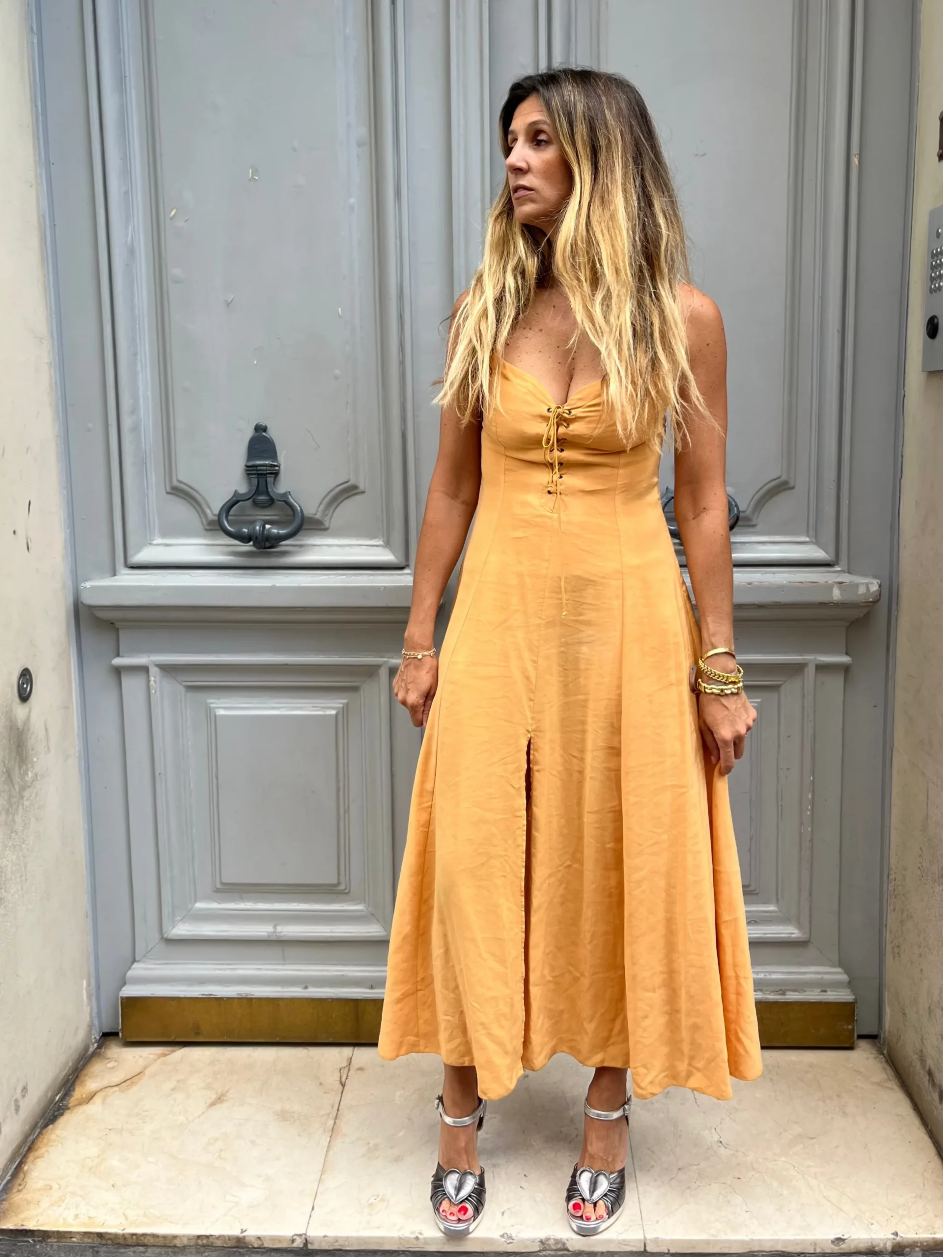 Robe longue à laçage – Image 6
